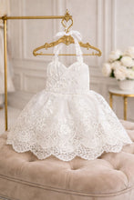 Load image into Gallery viewer, Lace halterneck
