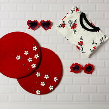 Load image into Gallery viewer, Flower Beret
