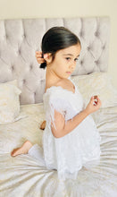 Load image into Gallery viewer, White Feather Dress (2-5years)
