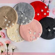 Load image into Gallery viewer, Flower Beret
